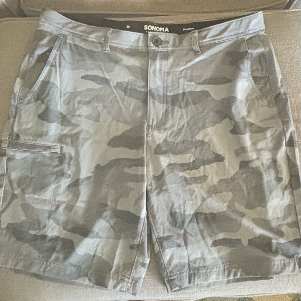 Camo Sonoma Flexwear shorts- size 36